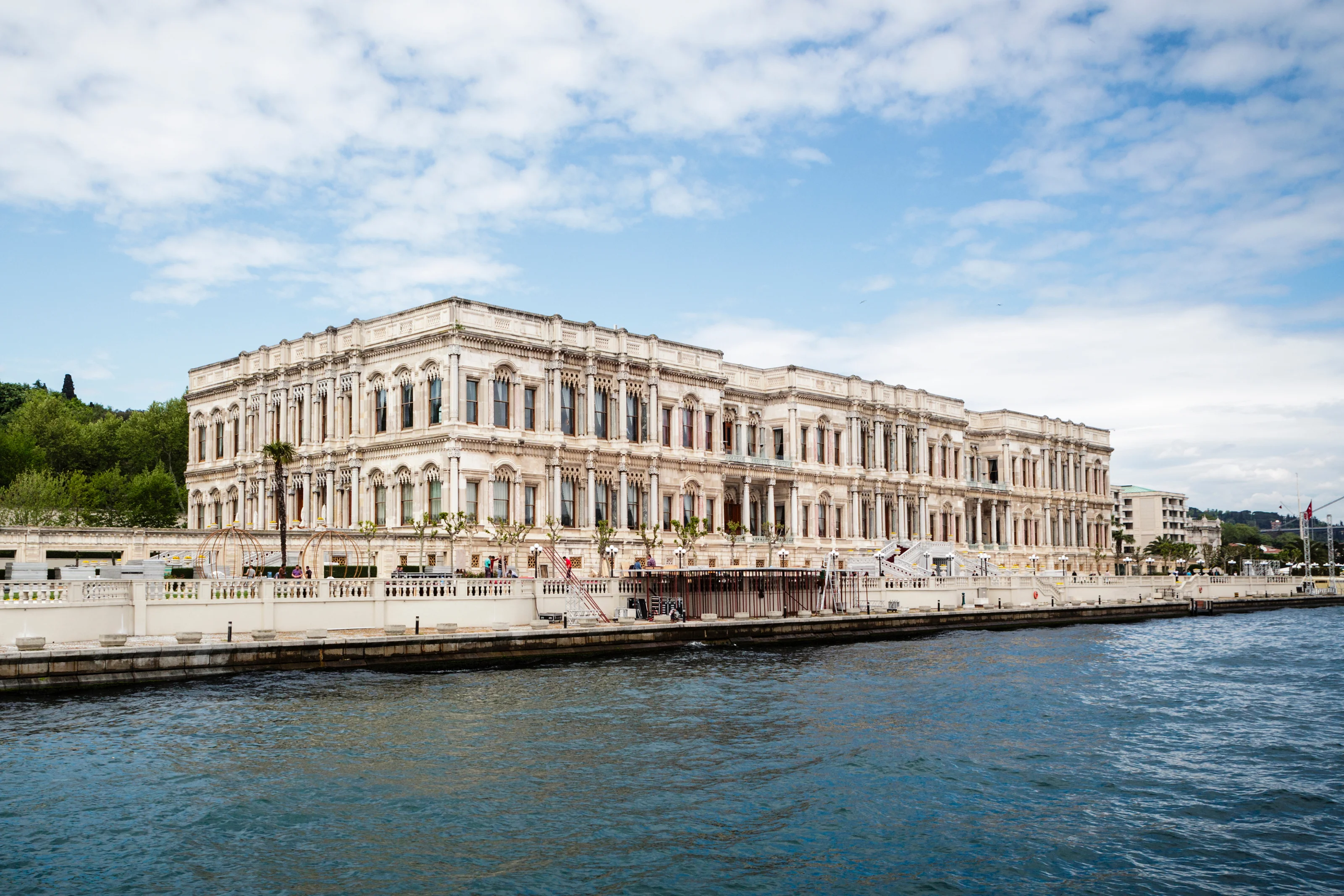Dolmabahçe Sarayı